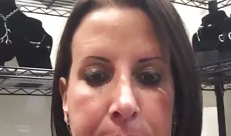 Slutty remaja Brooke Lynn bokep jav montok mendapat pimped