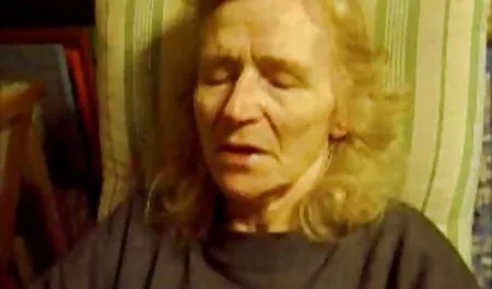 Pantat doggy mendapat PENETRASI ganda bokep montok tante jepang anal