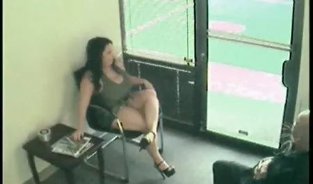 Milf seduces mama jepang montok teen menjadi lesbian seks