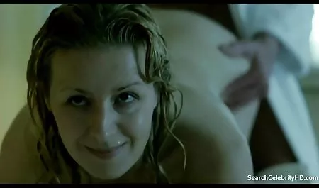 Dua perempuan rusia ibu jepang montok menyedot toko