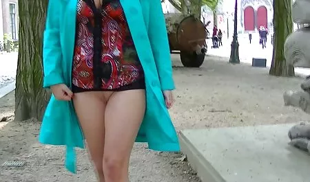 Pasangan yang bermain di bokeo jepang montok lubang booth