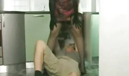 ibu dan anak xxx suster montok tiri Sepong