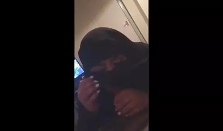 Isabella memberikan bokep jepang tetangga montok Nuru pijat titit besar