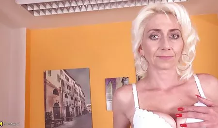 Membawa cantik jepang montok hd berani telanjang di depan umum