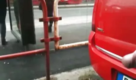 Toket kencang Brit taksi throated dan fingerfucked toge jepang montok