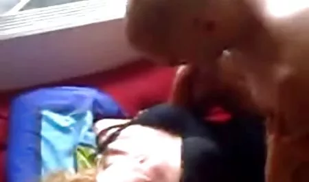 Asia Minnie jav pembantu montok Merah Memiliki Kurva Untuk Mendorong Anda Gila