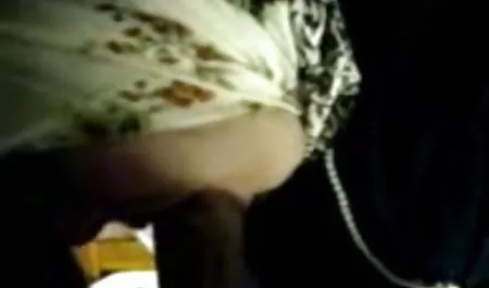 L. A. wanita - tante jepang montok vintage fit rambut pirang buka baju