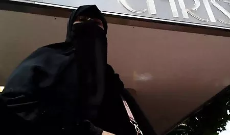 Dua orang bokep montok jav muda menggoda Toket besar Milf jerman mendapatkan fucked di bengkel