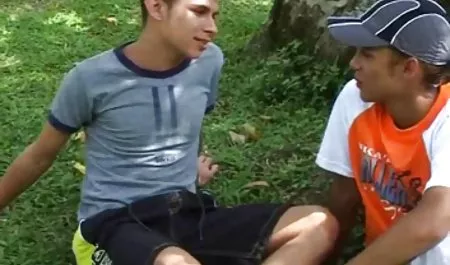 Sensasional pirang pakaian putih jav tante montok memiliki beberapa menyenangkan