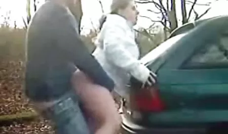 memakai dengan pantat yang janda jepang montok besar 2