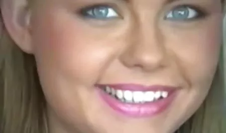 Terkejut ayah video bokep montok jepang tiri menangkap gadis kecil bersemangat di sofa