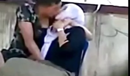 Buas cewek seksi bokep jepang tetangga montok dengan Toket besar naik lemak kontol di hutan