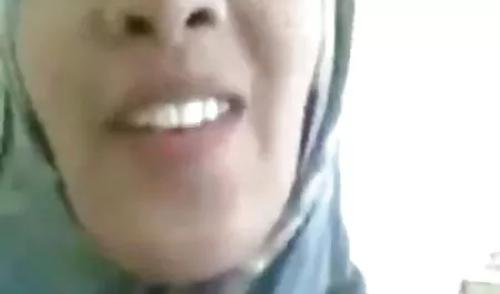 Lubang anal ngentotin orang bokep jepang cantik dan montok anal kecil rambut pirang Kira duri
