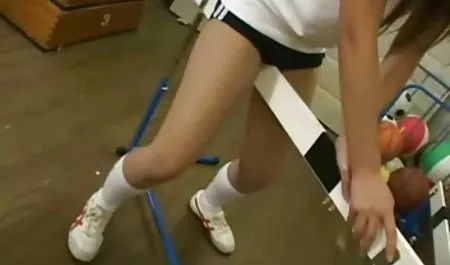 Dominika Lis dan Mira istri selingkuh Fisting lesbian bokeo jepang montok