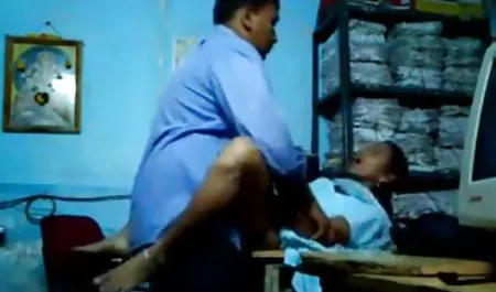 Mundur, operator harus video bokep tante montok jepang diam