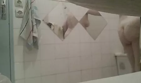 Kelsi jepang montok hd Monroe Flexy membentang seperti boneka nyata