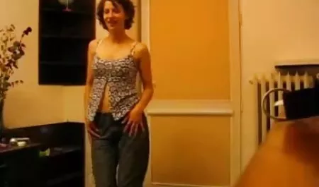 Toket kencang tante Girang Carrie Ann Fucks dirinya dengan Dildo bokep jav montok